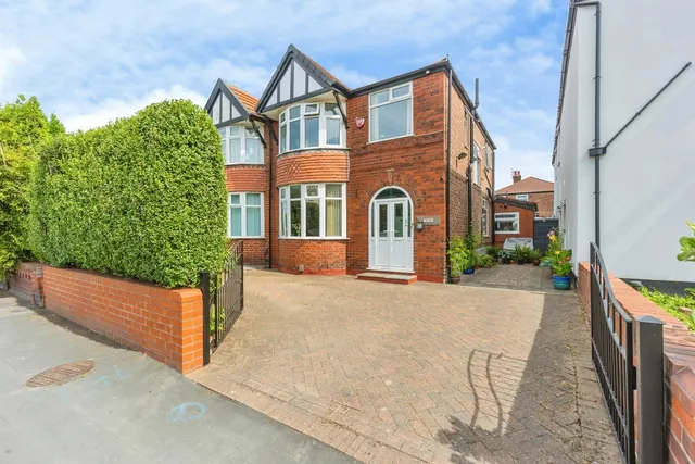 Parrs Wood Road, Didsbury, Manchester, Greater Manchester, M20, photo 1