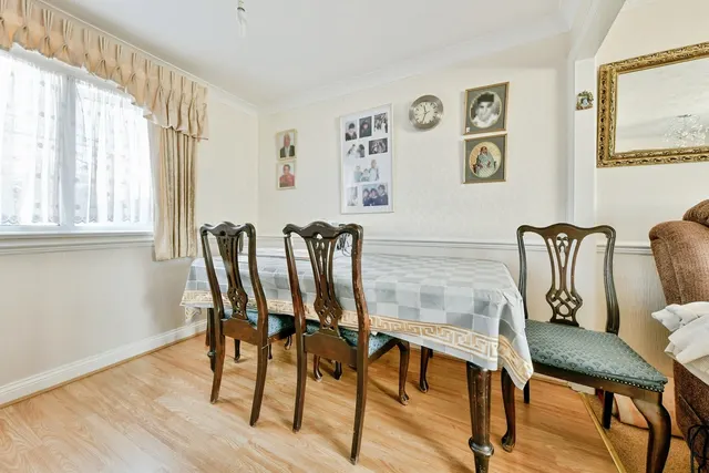 Photo 3 — Webb Rise, STEVENAGE, Hertfordshire, SG1