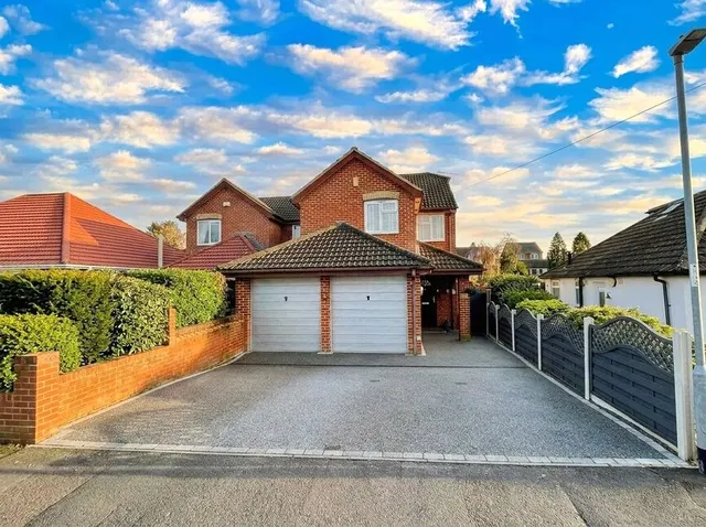 Main Road, Longfield, DA3, photo 1