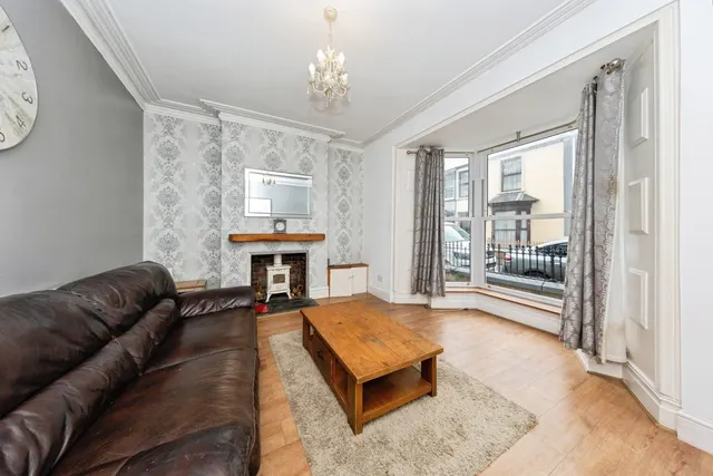 The Avenue, Carmarthen, SA31, photo 3