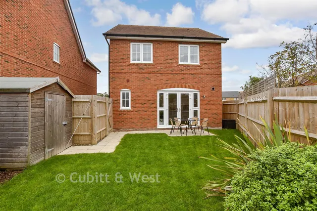 Donovan Way, Yapton, BN18, photo 2