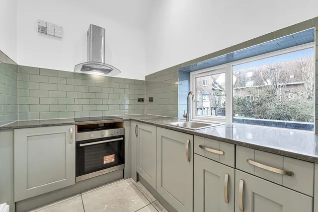 Church Street, KT12, photo 2
