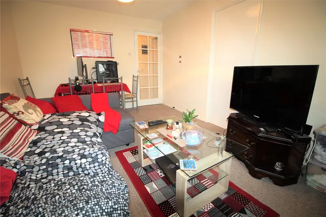 Photo 3 — Ascot Court, Aldershot, Hampshire, GU11 1HG