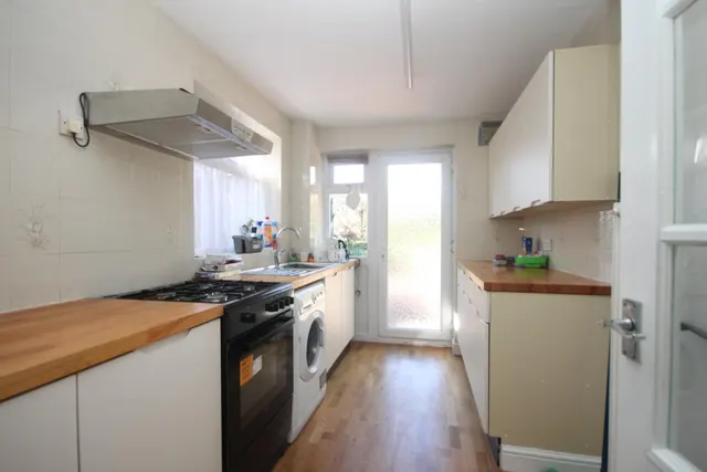 Butely Road, Luton, LU4, photo 2