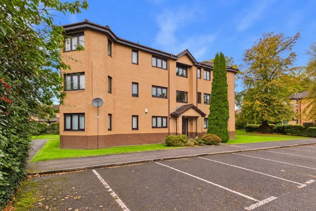 Loancroft Gate, Uddingston, photo 1