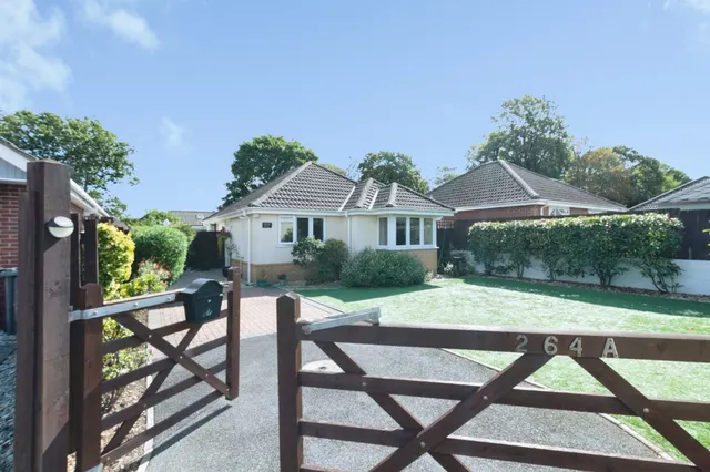 Kinson Road, Bournemouth, BH10, photo 2