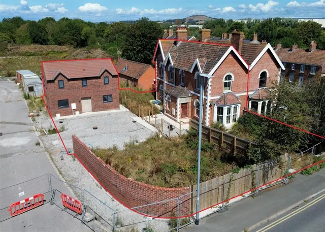 The Firs & 2B Henley Way, Walrow Road, Highbridge, TA9 4AB, photo 1