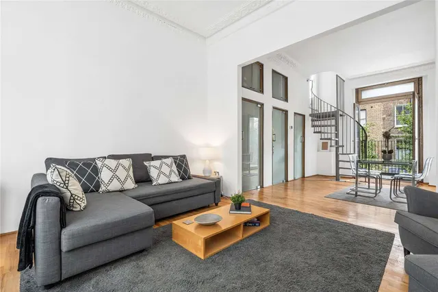 Tavistock Road, London, W11 1AS, photo 1