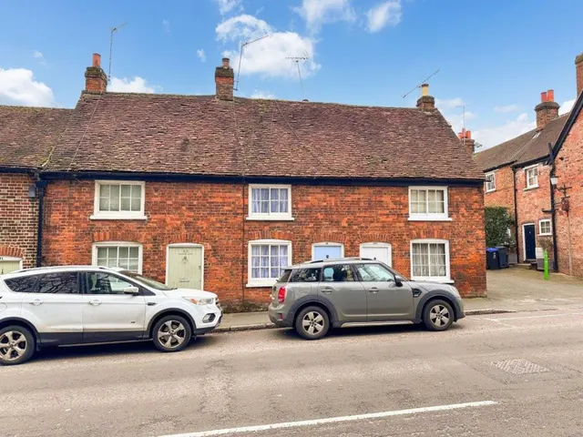 Wycombe End, Beaconsfield, HP9, photo 1