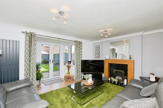 Turnbury Close, Branston, DE14, photo 2