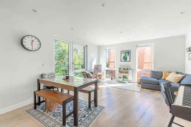 Edgware, HA8, photo 2