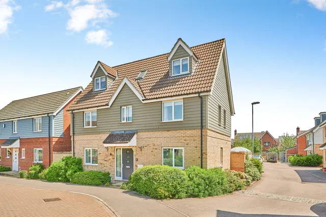 Vickers Way, Upper Cambourne, Cambridge, photo 1