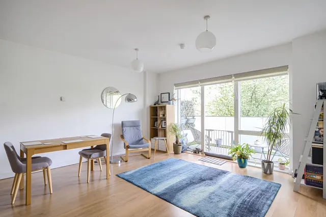 Photo 2 — 83 Dan Court, 5 Lakeside Drive, Park Royal, London