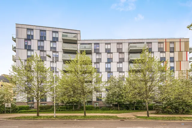 83 Dan Court, 5 Lakeside Drive, Park Royal, London, photo 1