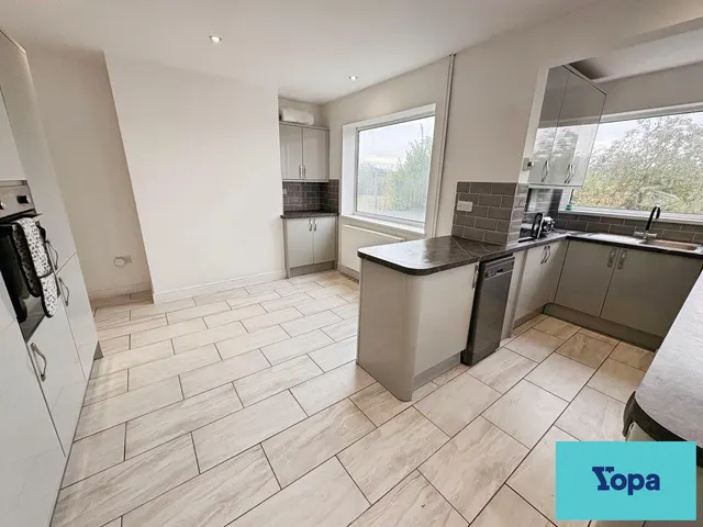 Stone Road, Hanford, ST4, photo 3