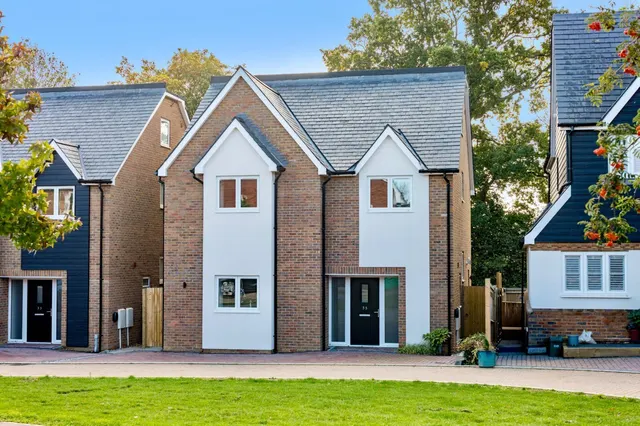 Town Wood Close, Lindfield, RH16, photo 1