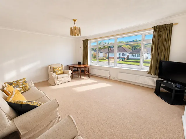 Bannings Vale, Saltdean, photo 2