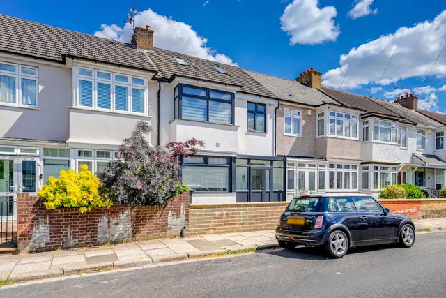 Double Room in Trosley Avenue, Gravesend, photo 1