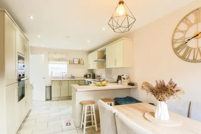 Orchard Grove, East Markham, NG22, photo 2