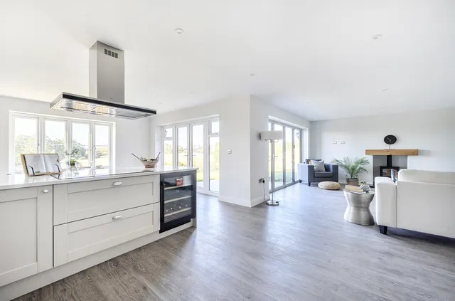 Shepherds Ridge, Mortimer Common, RG7, photo 2