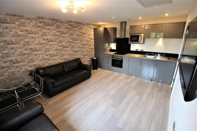 Hartwell Road, Hyde Park, LS6, photo 1