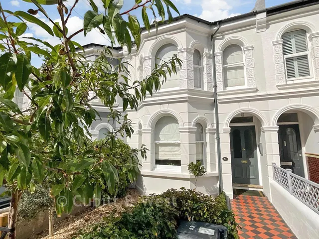 Westcourt Road, Worthing, BN14, photo 1