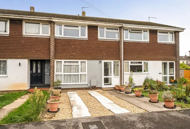 Priors Lea, Yate, BS37, photo 1