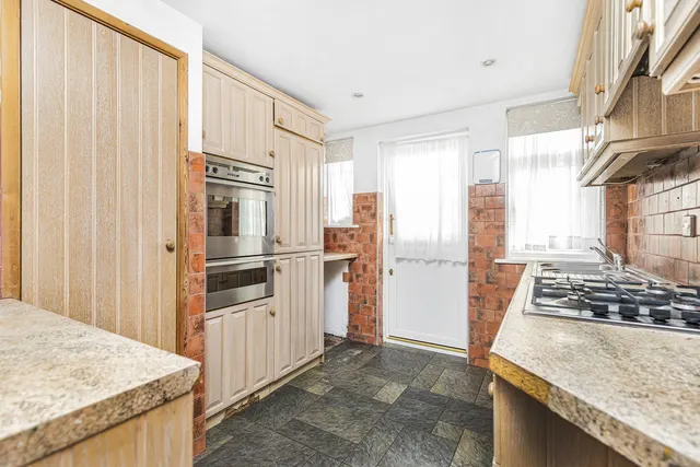 Photo 3 — Beckenham, BR3 5JQ