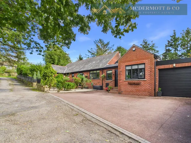 North Rise, Greenfield, OL3, photo 1
