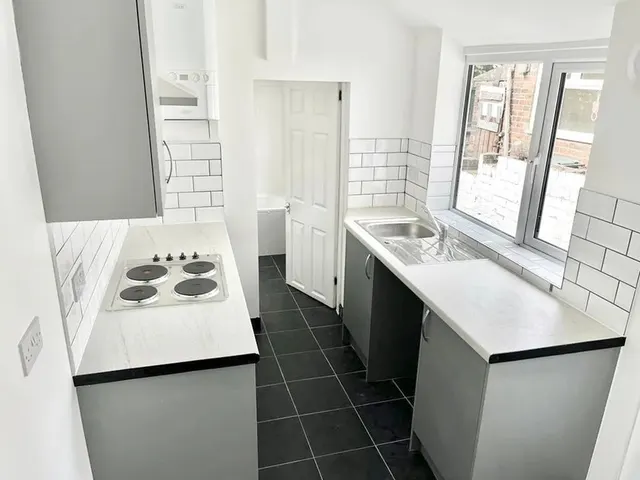 Photo 3 — Oldfield Street, Stoke-on-Trent, Staffordshire, ST4