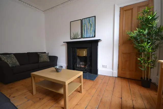 Gardners Crescent, Edinburgh, EH3, photo 3