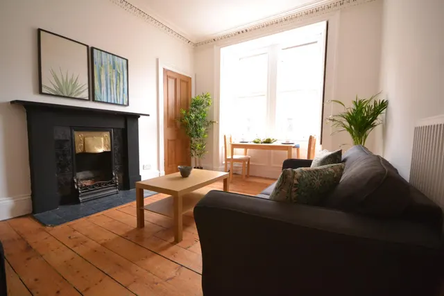 Gardners Crescent, Edinburgh, EH3, photo 2