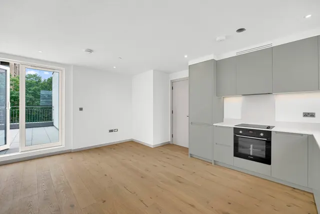 F19 Olive Tree Court 1 Cranbrook Mews,, Walthamstow, E17 7EQ, photo 1