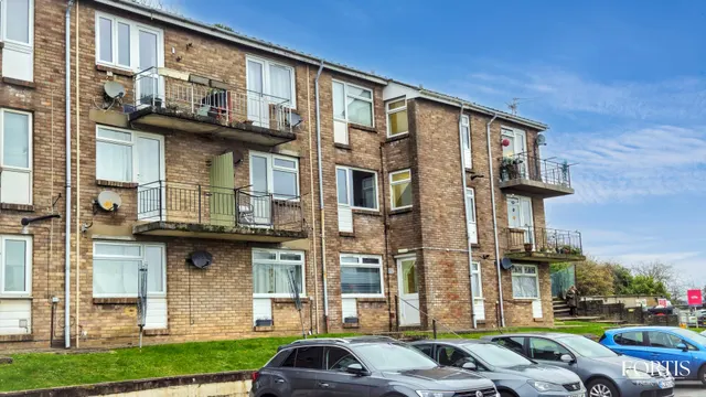 Photo 2 — Greenland Crescent, Cardiff, CF5