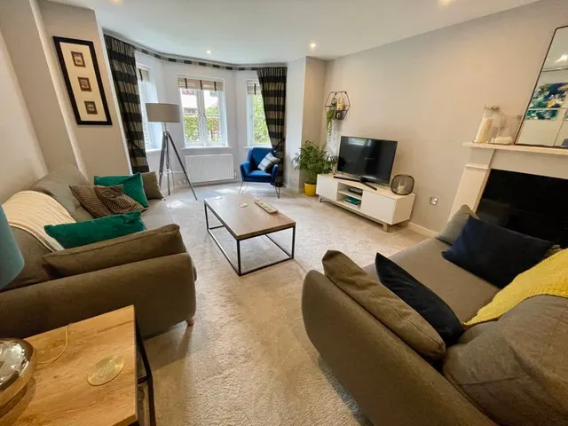Photo 3 — 40, Gregories Road, Beaconsfield HP9 1GE