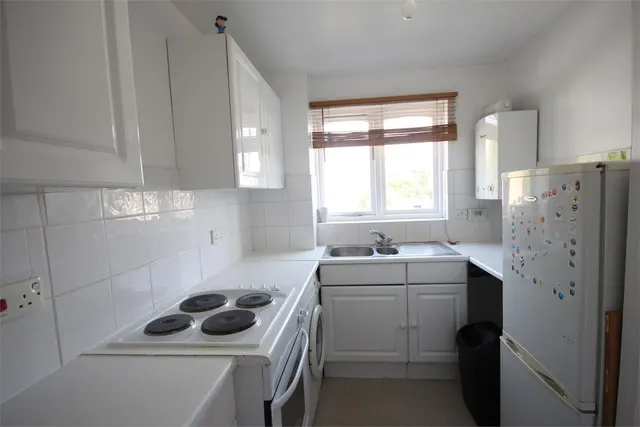 Pempath Place, Wembley, photo 3