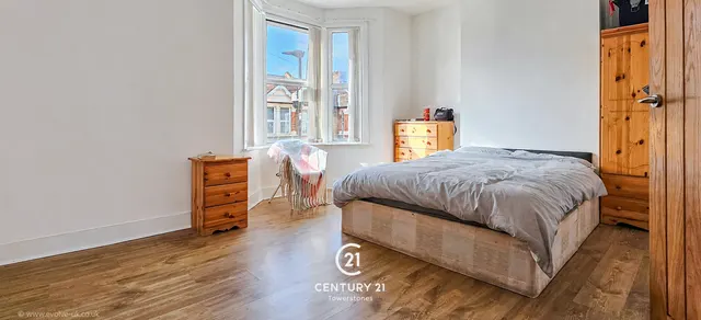 Keogh Road, London, E15, photo 2