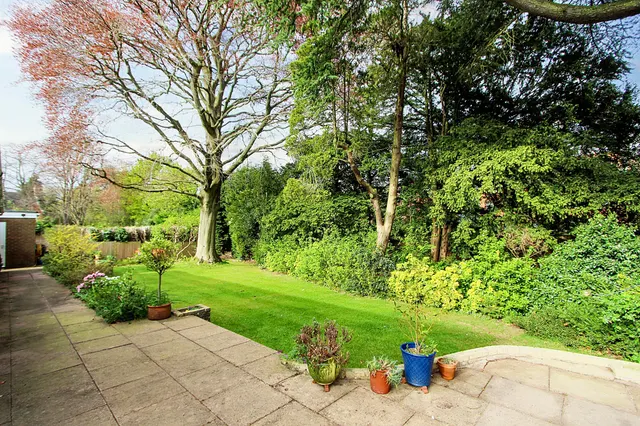 Photo 2 — Hampton Drive, Sutton Coldfield, Sutton Coldfield, B74 2SQ