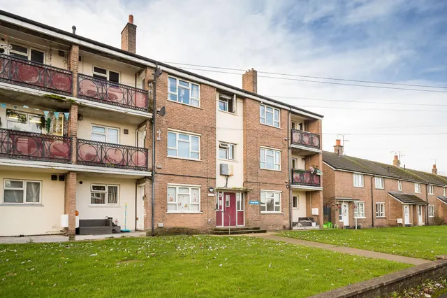 Ffordd Powell, Wrexham, LL11, photo 1