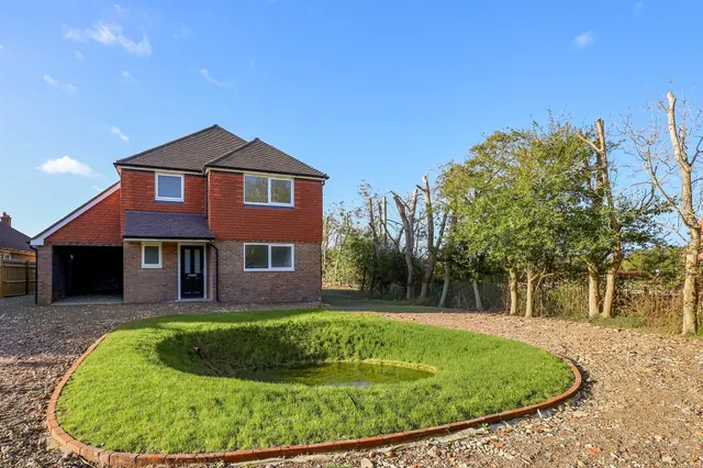 New Road, Hellingly, BN27, photo 2