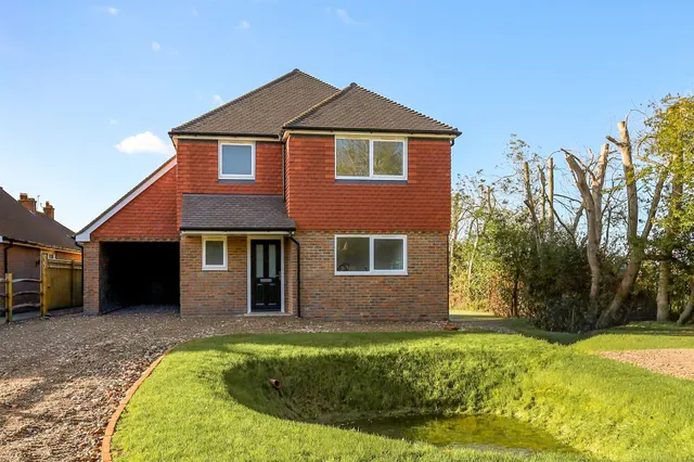 New Road, Hellingly, BN27, photo 1