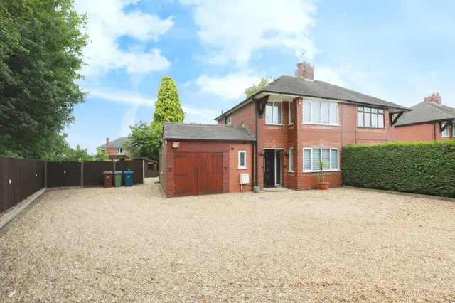 Ash Grove, Blythe Bridge, ST11, photo 1