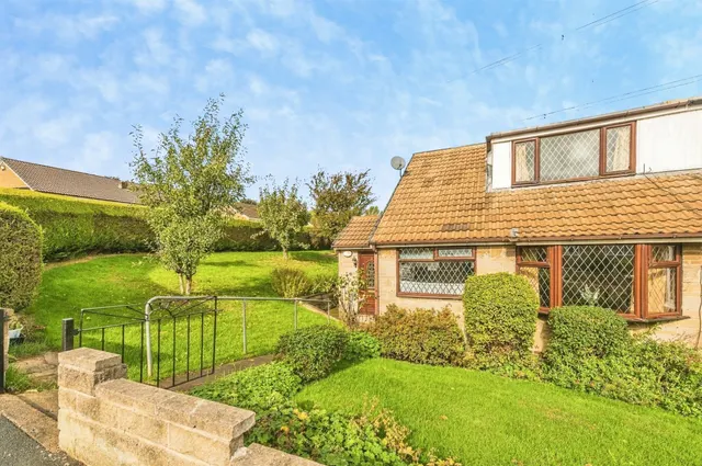 Markfield Drive, Low Moor, BD12, photo 1