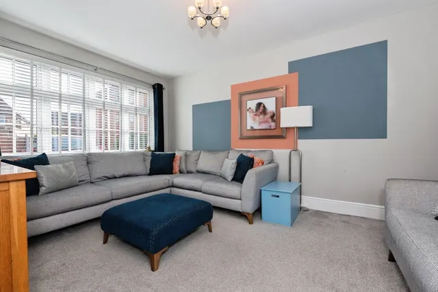 Wilson Close, Weldon, DA10, photo 3