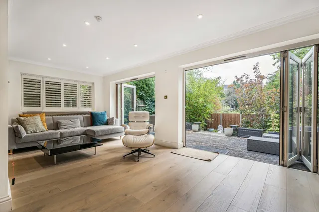 West Heath Gardens, Hampstead, NW3, photo 2