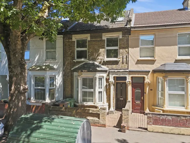 Buckland Road, Leyton, E10, photo 1