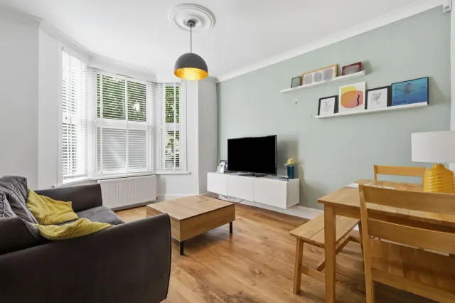 Photo 2 — Buckland Road, Leyton, E10