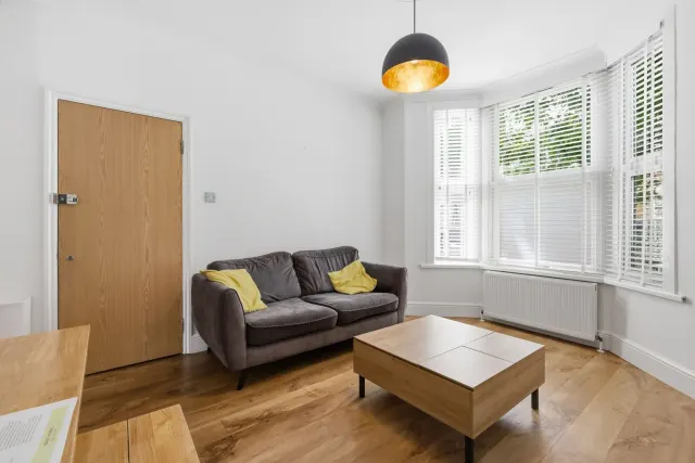 Photo 3 — Buckland Road, Leyton, E10