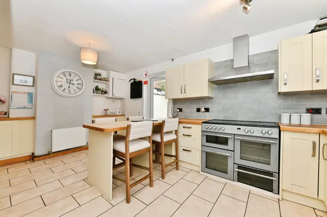 Sealey Crescent, Wells, BA5, photo 2