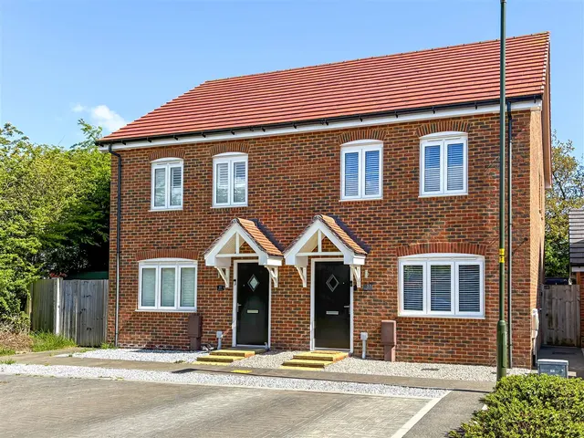 Linseed Way, Yapton, photo 1